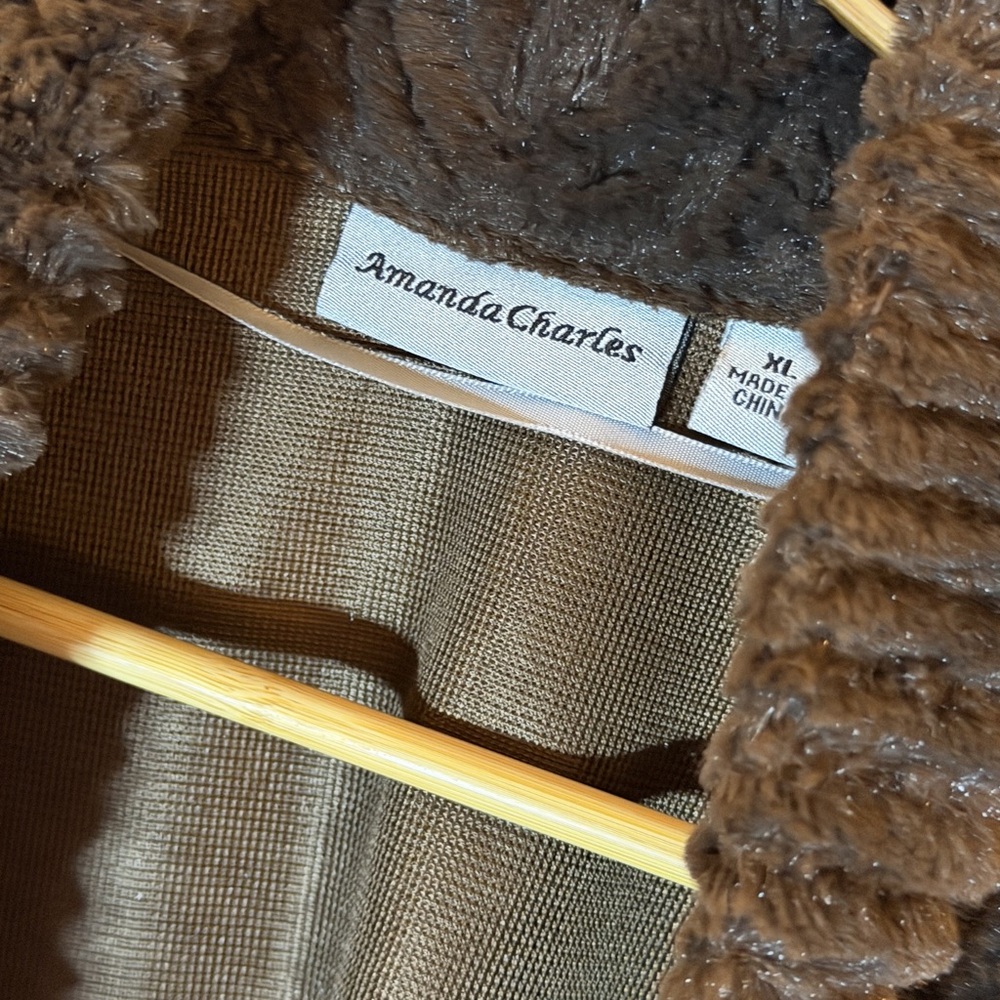Chic Chocolate Teddy Jacket - Picture 4 of 5